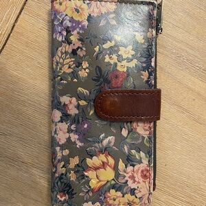 Patricia Nash Nazari Multicolor Floral Leather Wallet